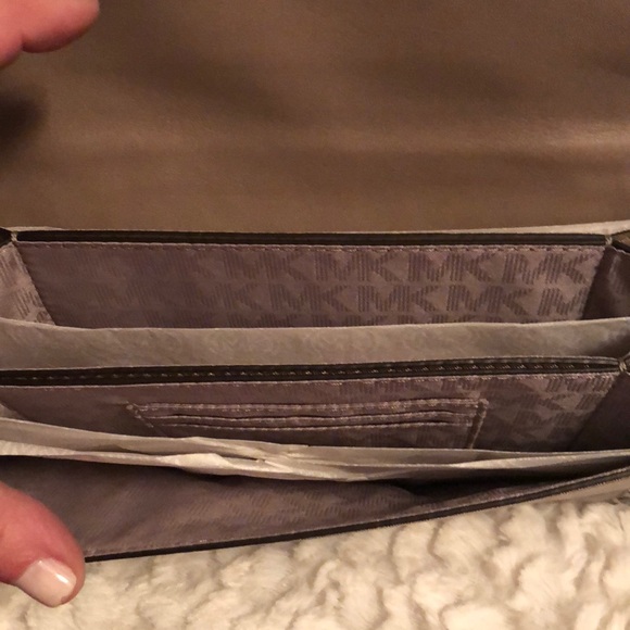 nwt michael kors crossbody sloan stud dark dune - Picture 5 of 5